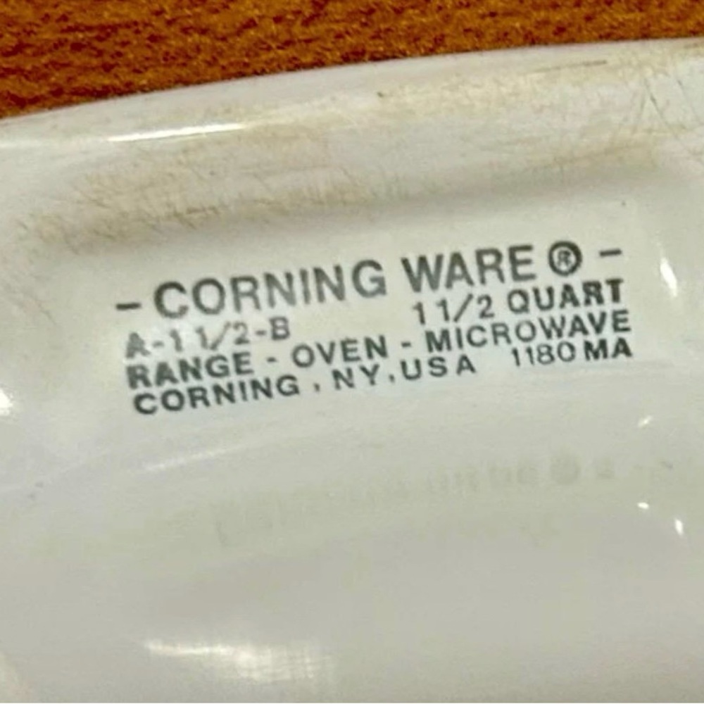 Vintage CorningWare cornflower blue casserole dish & lid 1 1/2 qt glassware - Picture 4 of 4